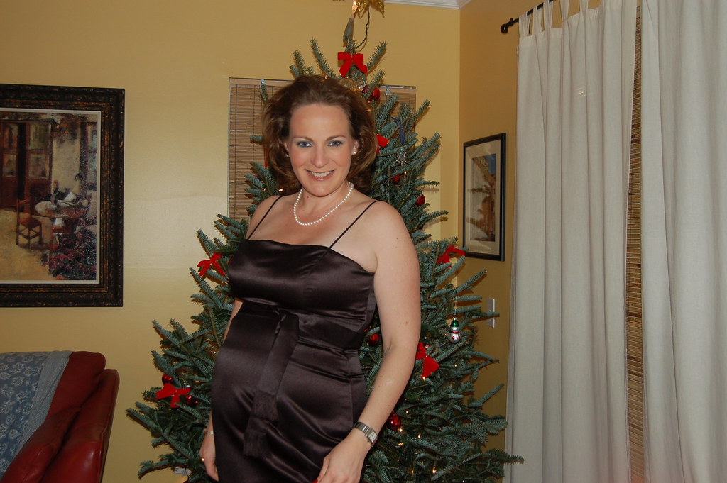Maternity dresses that keep you elated
